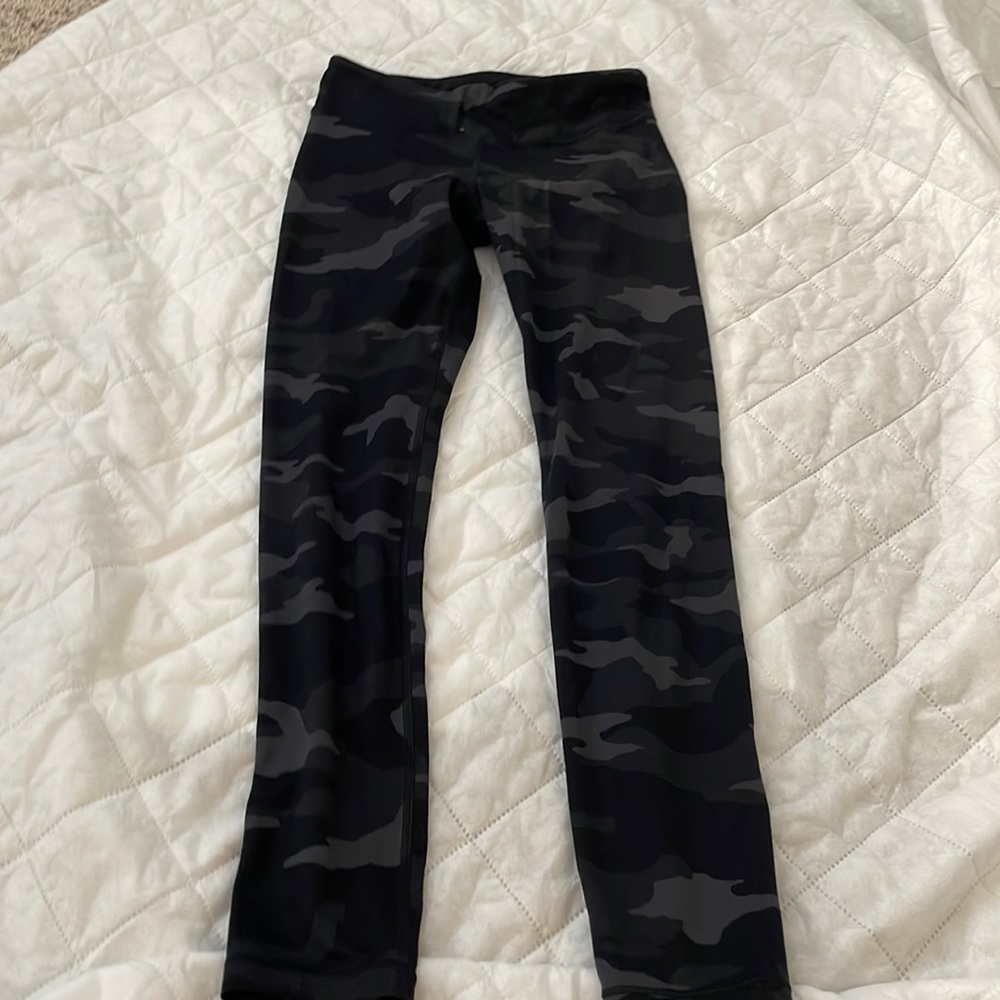 Athleta girl printed chitchat, tight leggings medium eight through 10 ages